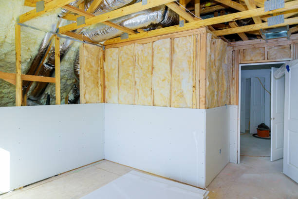 Best Insulation Installation Services in Tipton, MO